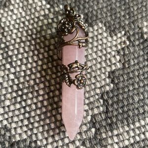 Rose quartz pendent